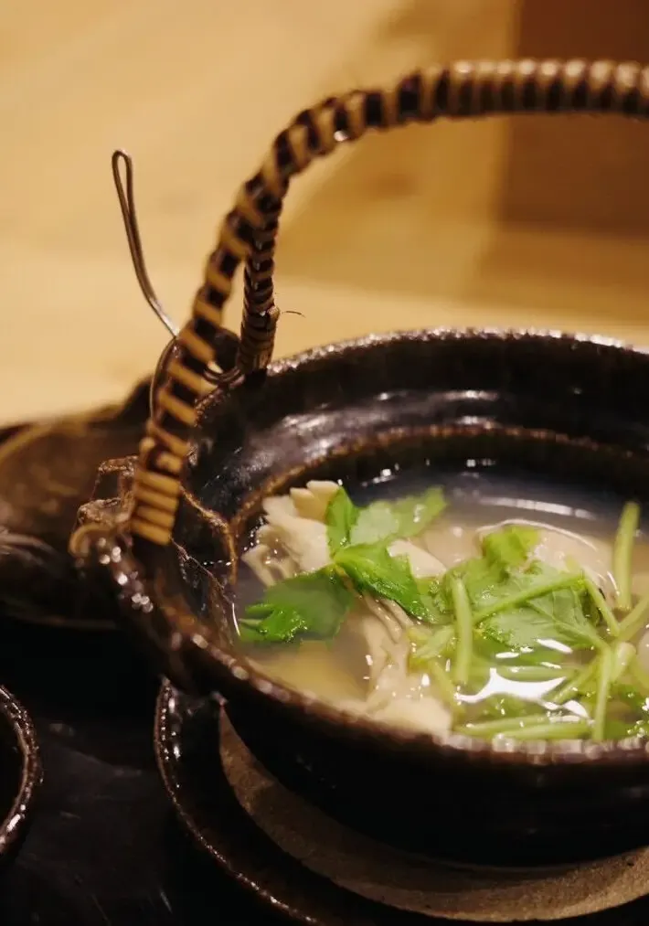 馳走 とりの巣の土鍋の椀物